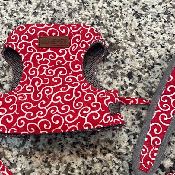 L2MY  Wear Resistant Anti-Rust Breathable Mesh Pet Vest and Matching Leash - Picture 4 of 9